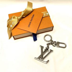 Louis Vuitton ルイ・ヴィトン ポルト クレ・LVファセット